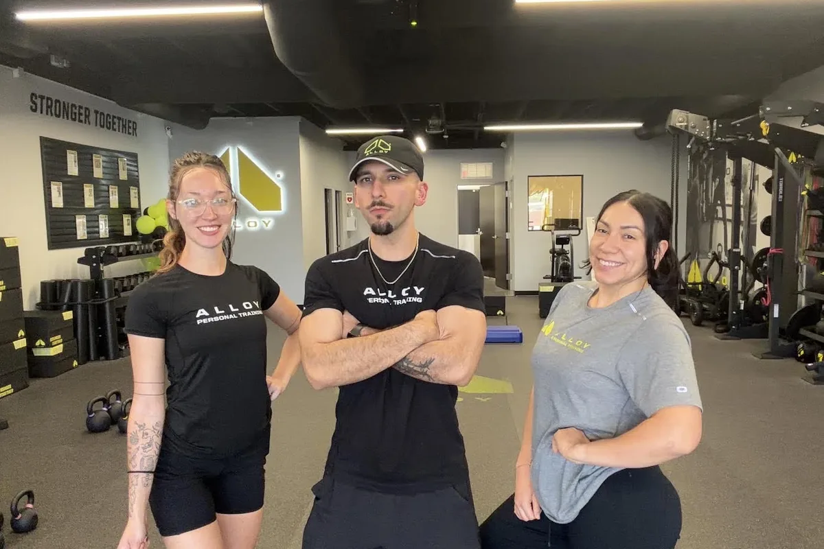 Alloy Personal Training Tanque Verde members training together in Tanque Verde, Tucson